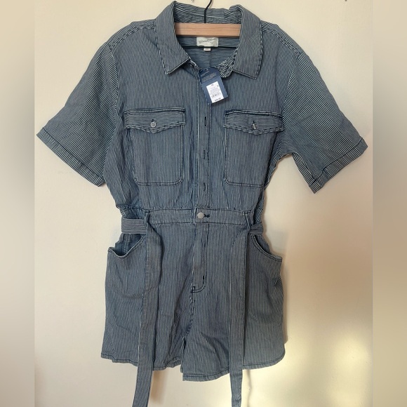 Universal Thread Blue Stripe jumpsuits and Rompers. - Picture 4 of 8